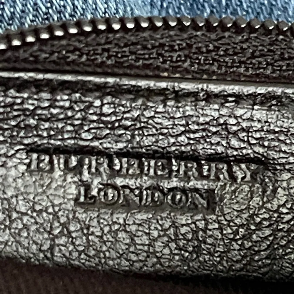 Burberry Brushed Silver Key Ring with Plaid Card Case and Coin Purse - Picture 13 of 13